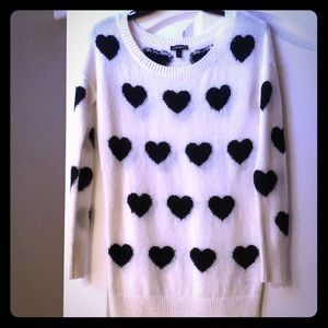 Long express heart sweater